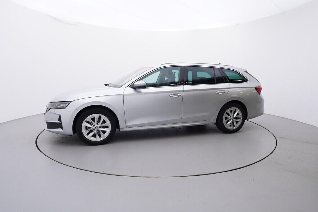 OV190V09043_11.webp_OCTAVIA Top Selection 1.5 TSI 110 kW manuál, DPH