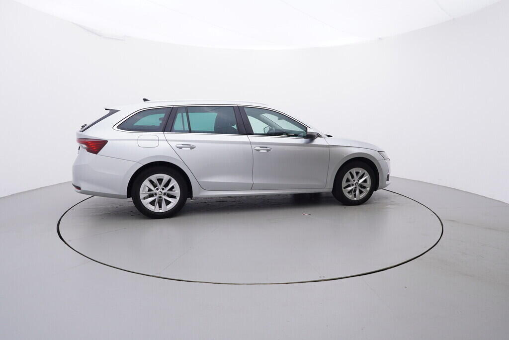 OV190V09043_15.webp_OCTAVIA Top Selection 1.5 TSI 110 kW manuál, DPH