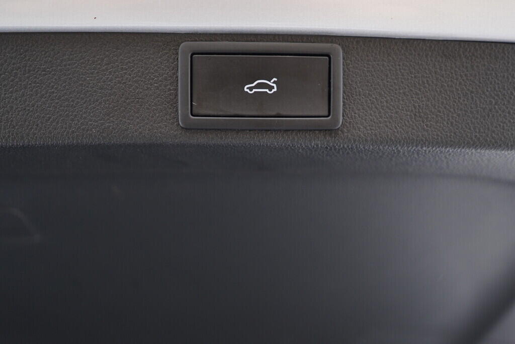 OV190V09043_36.webp_OCTAVIA Top Selection 1.5 TSI 110 kW manuál, DPH