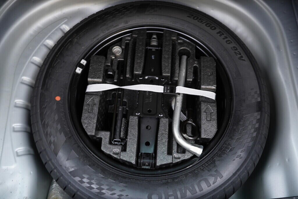 OV190V09043_40.webp_OCTAVIA Top Selection 1.5 TSI 110 kW manuál, DPH