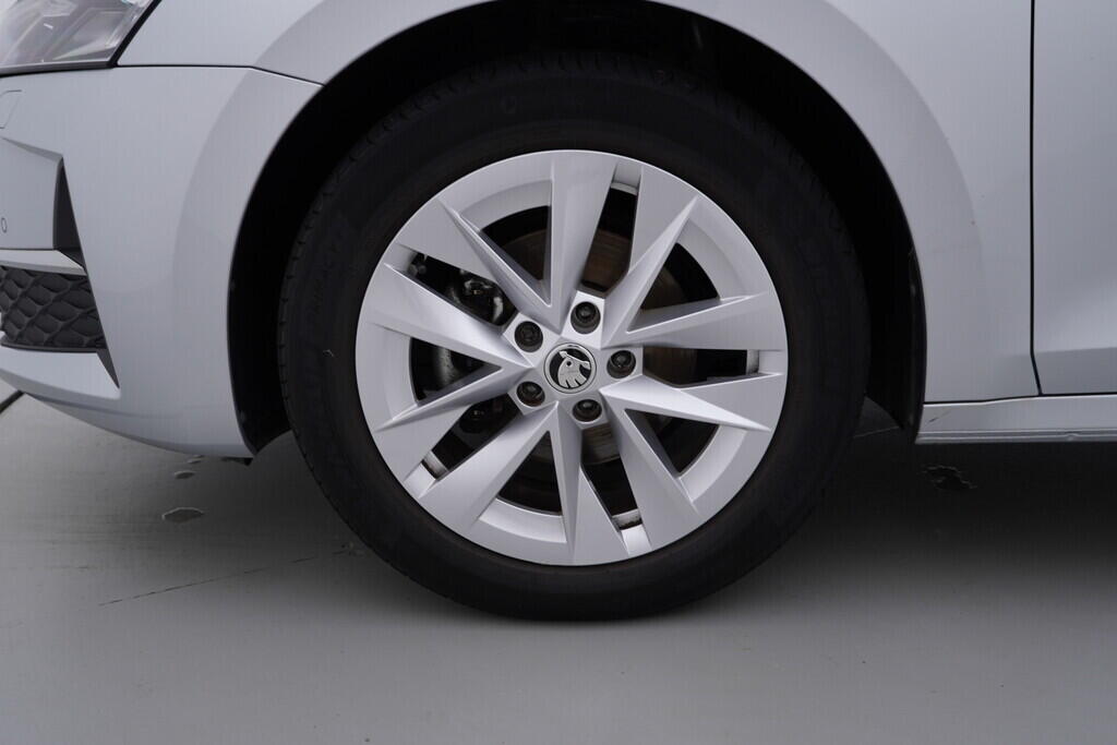 OV190V09043_41.webp_OCTAVIA Top Selection 1.5 TSI 110 kW manuál, DPH