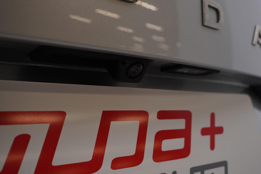 OV190V09043_42.webp_OCTAVIA Top Selection 1.5 TSI 110 kW manuál, DPH