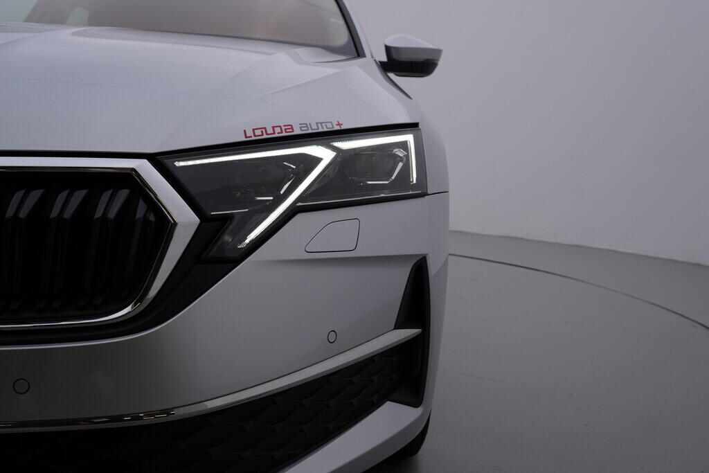 OV190V09043_44.webp_OCTAVIA Top Selection 1.5 TSI 110 kW manuál, DPH