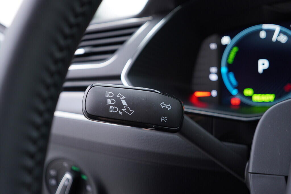 OV190V09047_25.webp_SUPERB L&K 1.4 TSI 1 kW automat, DPH