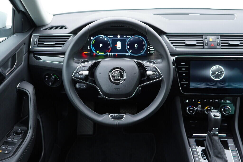 OV190V09047_29.webp_SUPERB L&K 1.4 TSI 1 kW automat, DPH