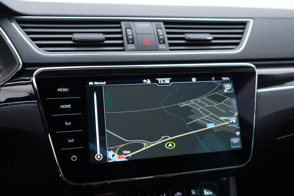 OV190V09047_33.webp_SUPERB L&K 1.4 TSI 1 kW automat, DPH