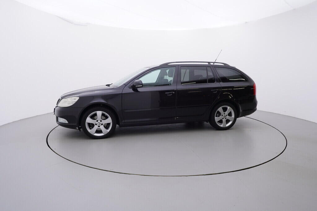 OV190V09049_11.webp_OCTAVIA Ambiente 2.0 TDI 103 kW manuál