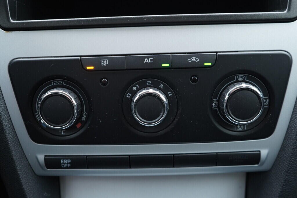 OV190V09049_29.webp_OCTAVIA Ambiente 2.0 TDI 103 kW manuál