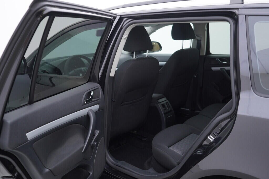OV190V09049_31.webp_OCTAVIA Ambiente 2.0 TDI 103 kW manuál