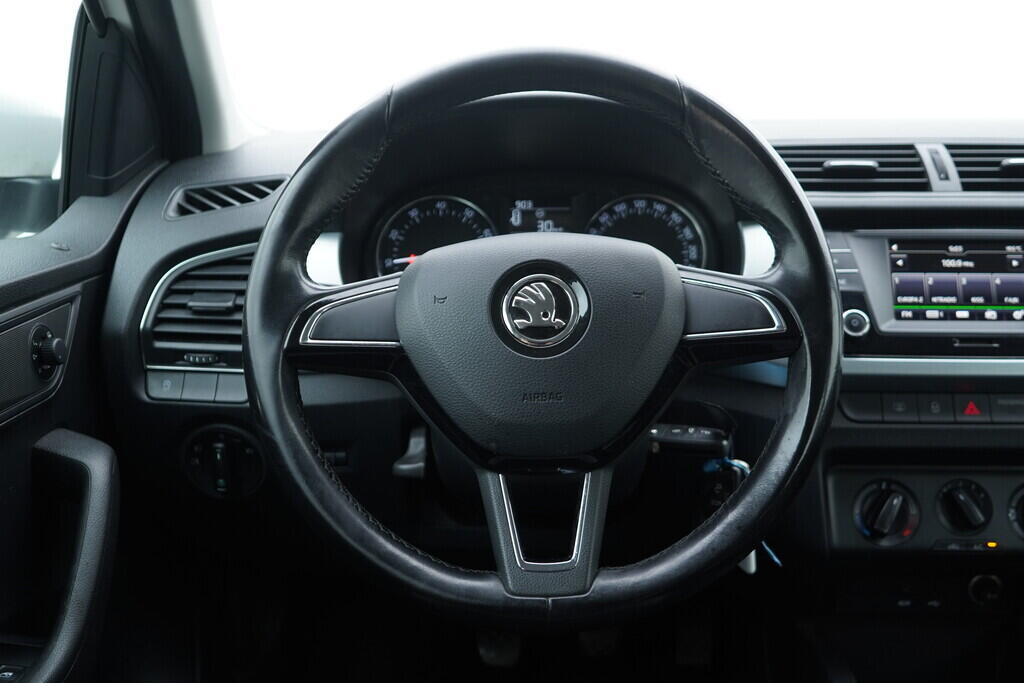 OV190V09054_26.webp_FABIA Ambition 1.0 TSI 81 kW manuál