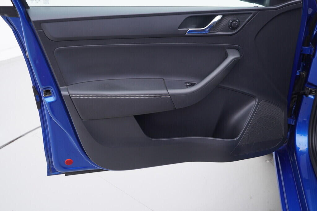 OV190V09056_19.webp_RAPID SPACEBACK Ambition 1.2 TSI 81 kW manuál
