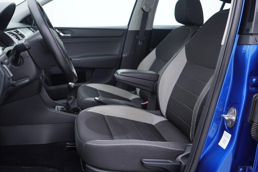 OV190V09056_22.webp_RAPID SPACEBACK Ambition 1.2 TSI 81 kW manuál