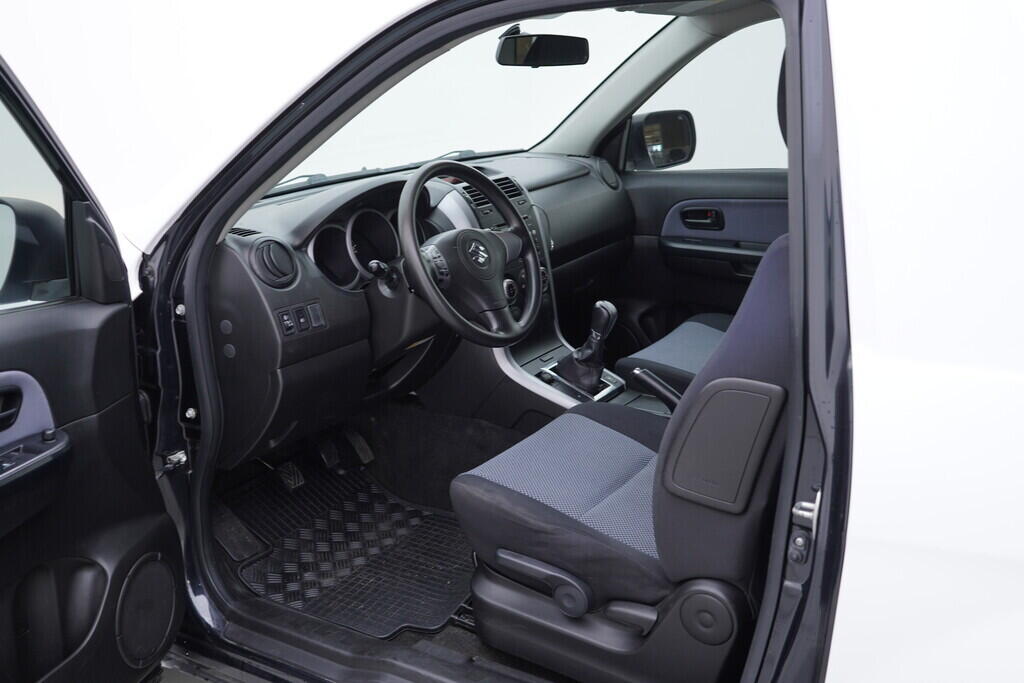 OV190V09059_18.webp_GRAND VITARA  1.6  78 kW manuál