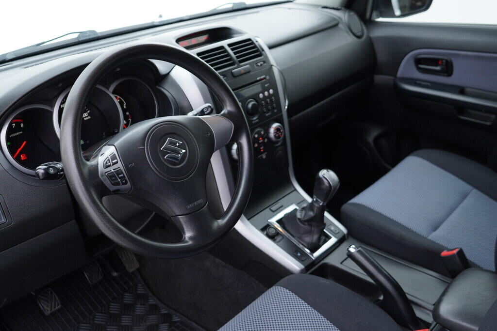 OV190V09059_21.webp_GRAND VITARA  1.6  78 kW manuál