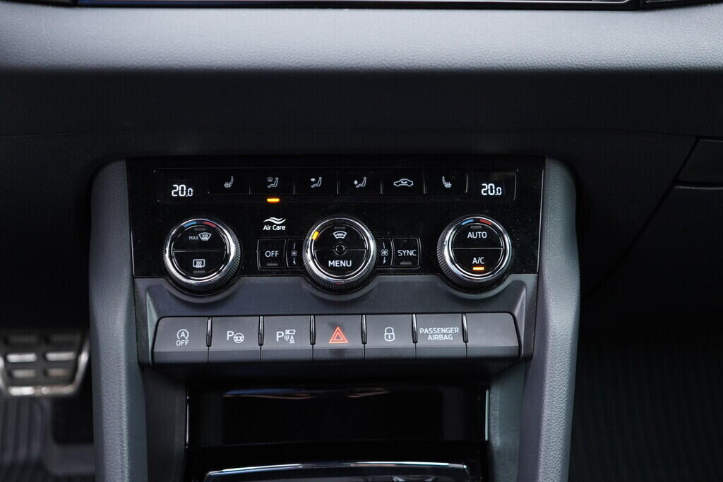 OV190V09067_39.webp_KAROQ SportLine 2.0 TSI 140 kW automat, DPH