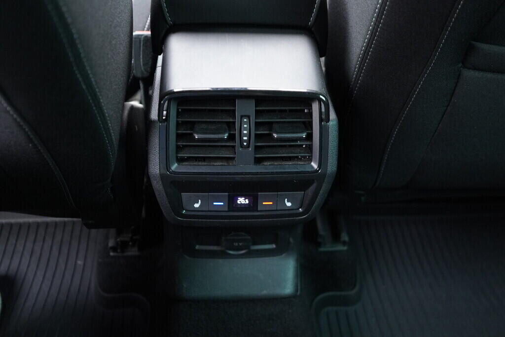OV190V09067_41.webp_KAROQ SportLine 2.0 TSI 140 kW automat, DPH