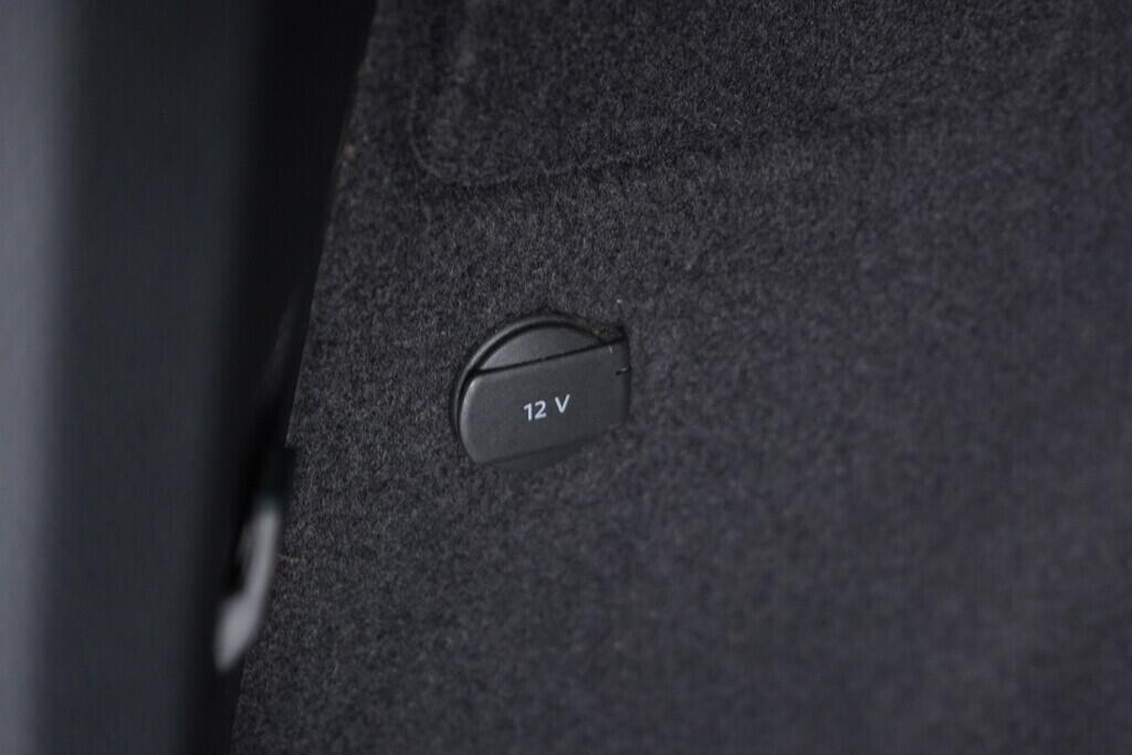 OV190V09067_45.webp_KAROQ SportLine 2.0 TSI 140 kW automat, DPH