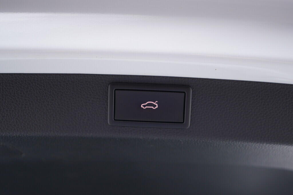 OV190V09067_46.webp_KAROQ SportLine 2.0 TSI 140 kW automat, DPH