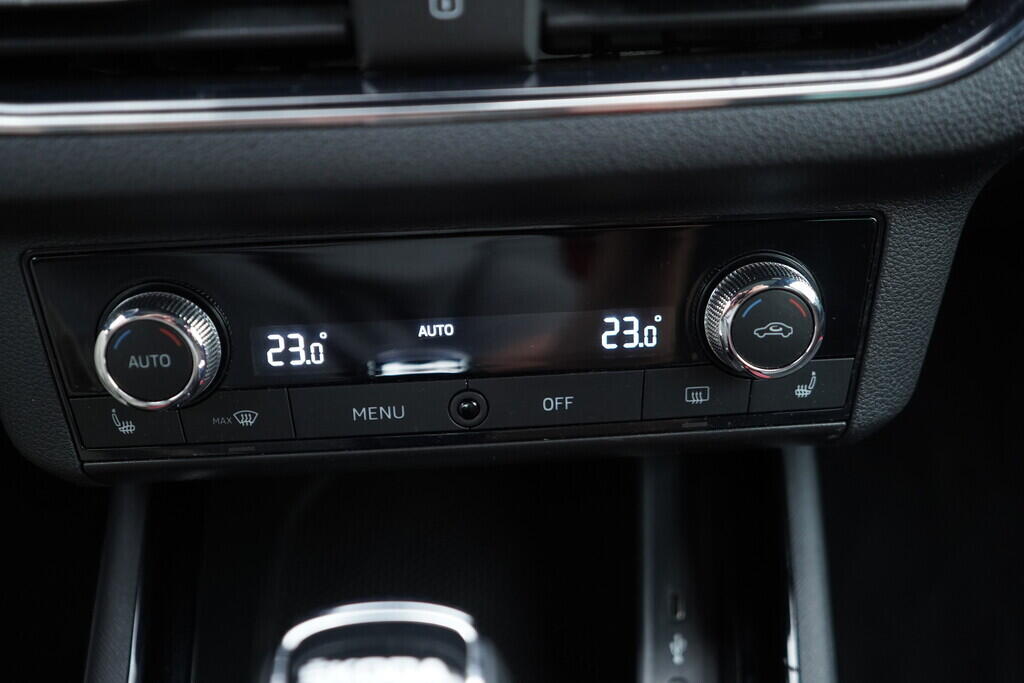 OV190V09071_37.webp_KAMIQ Monte Carlo 1.0 TSI 81 kW automat