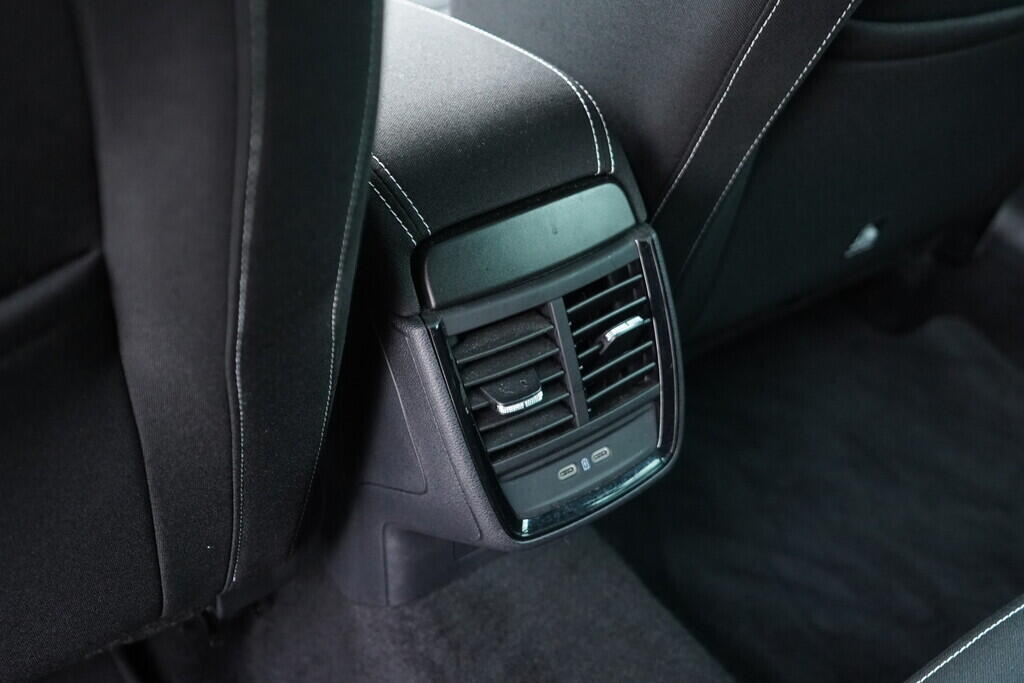 OV190V09071_40.webp_KAMIQ Monte Carlo 1.0 TSI 81 kW automat