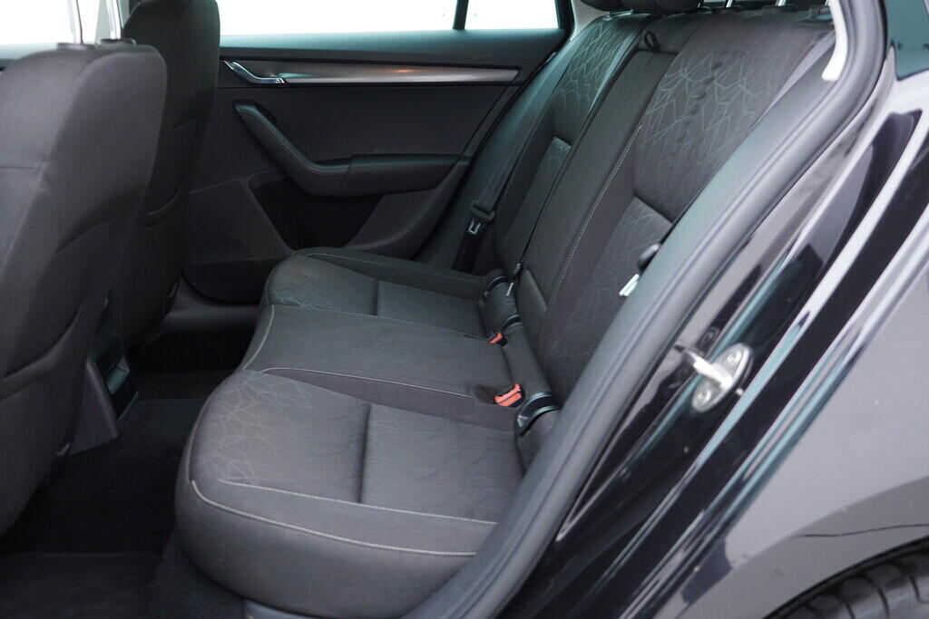 OV190V09082_35.webp_OCTAVIA Style 2.0 TDI 110 kW automat, DPH