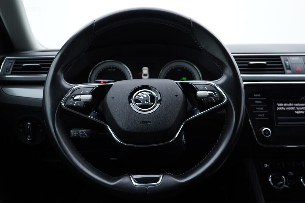 OV190V09088_29.webp_SUPERB Style 2.0 TDI 147 kW automat, DPH