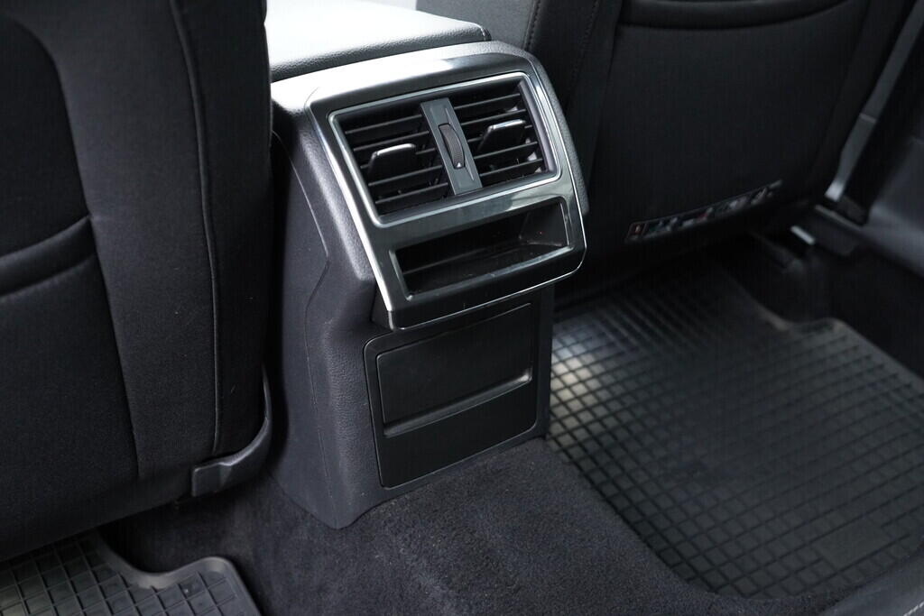 OV190V09088_38.webp_SUPERB Style 2.0 TDI 147 kW automat, DPH