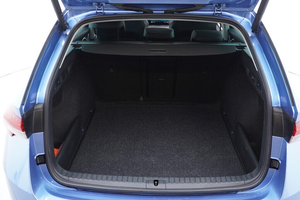 OV190V09090_41.webp_OCTAVIA Top Selection 1.5 TSI 110 kW manuál, DPH
