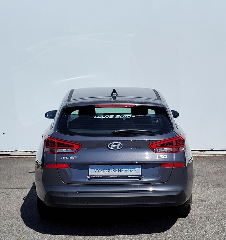 OV190V09092_15.webp_I30 start 1.0 TSI 74 kW manuál, DPH