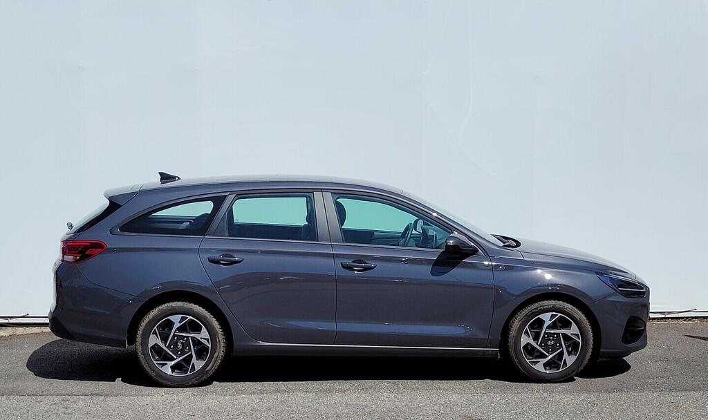 OV190V09092_16.webp_I30 start 1.0 TSI 74 kW manuál, DPH