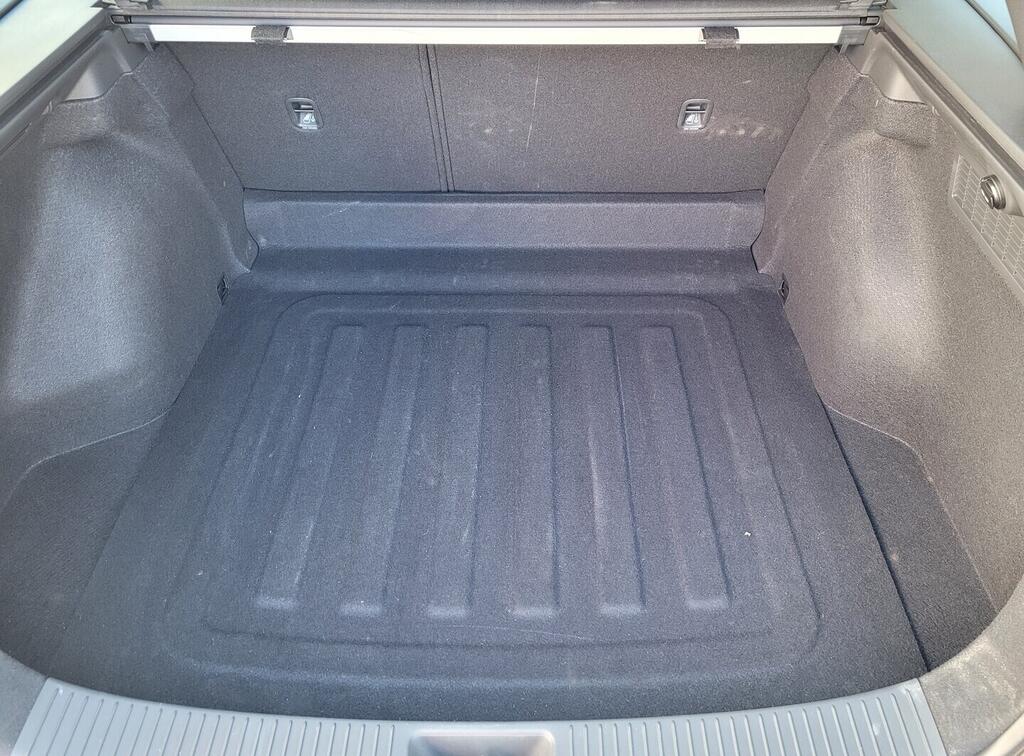 OV190V09092_31.webp_I30 start 1.0 TSI 74 kW manuál, DPH