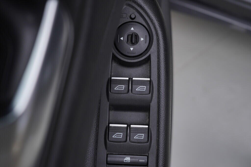 OV190V09093_20.webp_KUGA ST-Line  1.5 EcoBoost 110 kW manuál