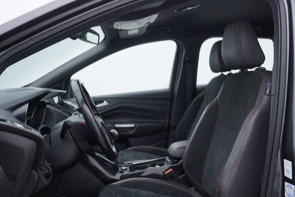 OV190V09093_23.webp_KUGA ST-Line  1.5 EcoBoost 110 kW manuál