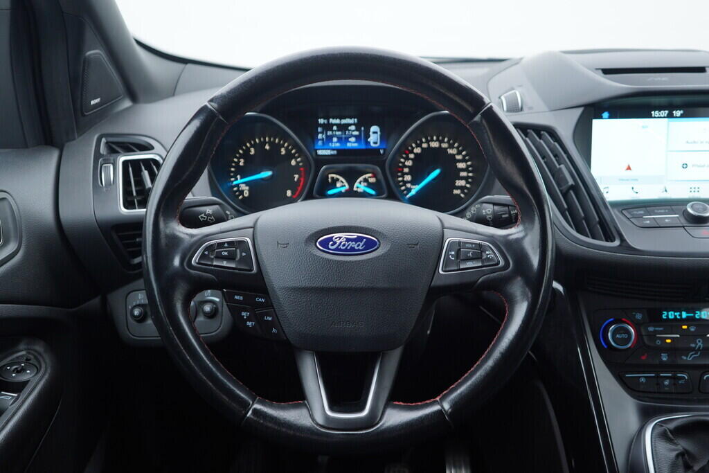 OV190V09093_27.webp_KUGA ST-Line  1.5 EcoBoost 110 kW manuál