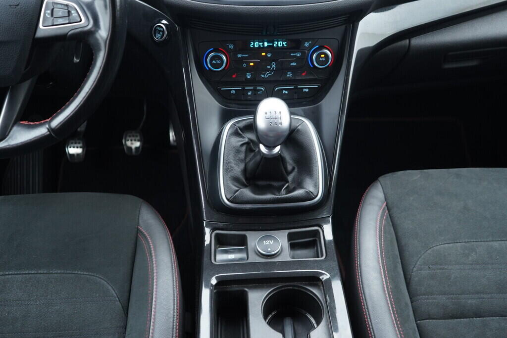 OV190V09093_33.webp_KUGA ST-Line  1.5 EcoBoost 110 kW manuál