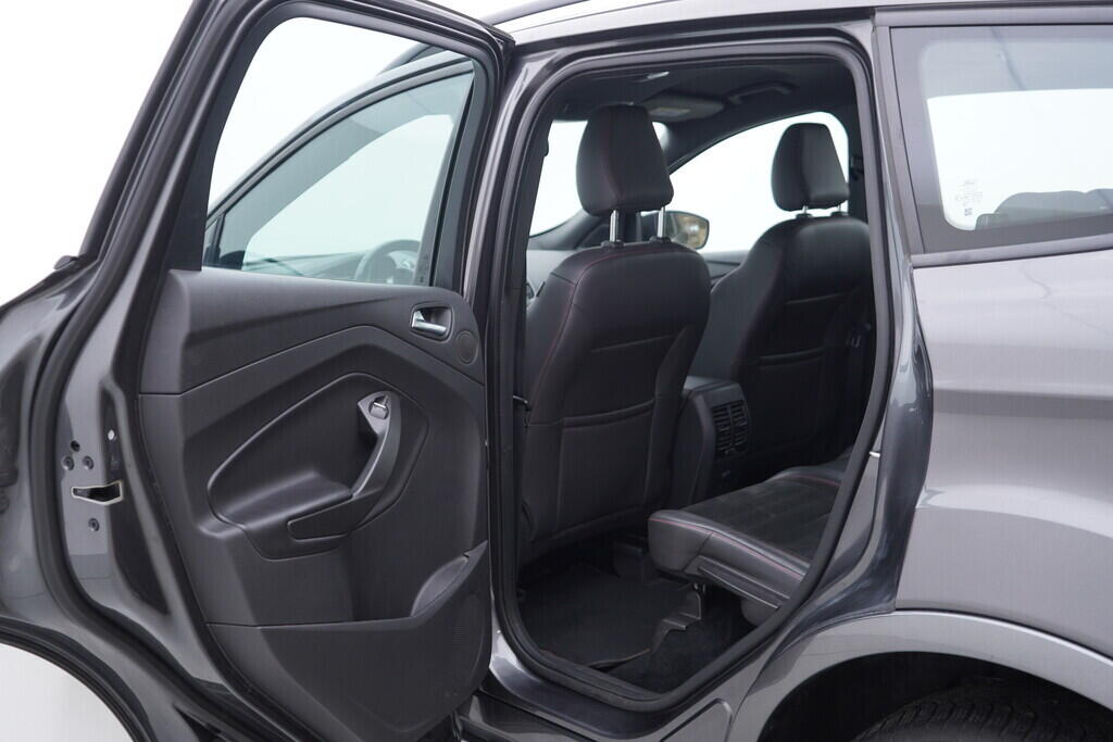OV190V09093_34.webp_KUGA ST-Line  1.5 EcoBoost 110 kW manuál