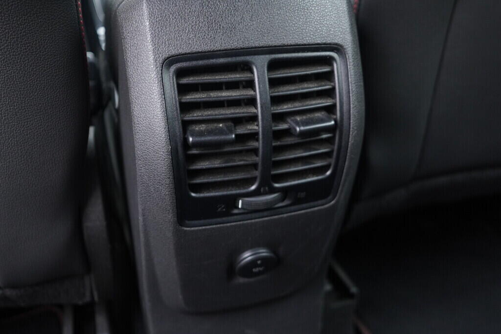 OV190V09093_35.webp_KUGA ST-Line  1.5 EcoBoost 110 kW manuál