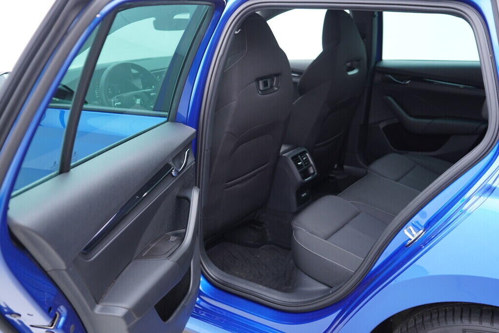 OV190V09100_36.webp_OCTAVIA SportLine 2.0 TDI 110 kW automat, DPH