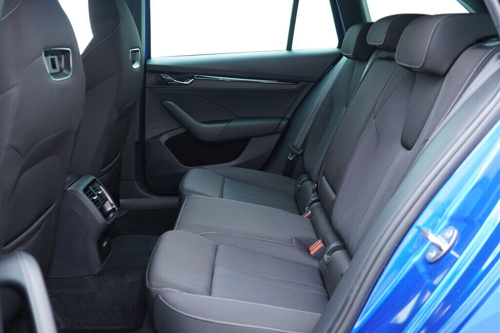 OV190V09100_38.webp_OCTAVIA SportLine 2.0 TDI 110 kW automat, DPH