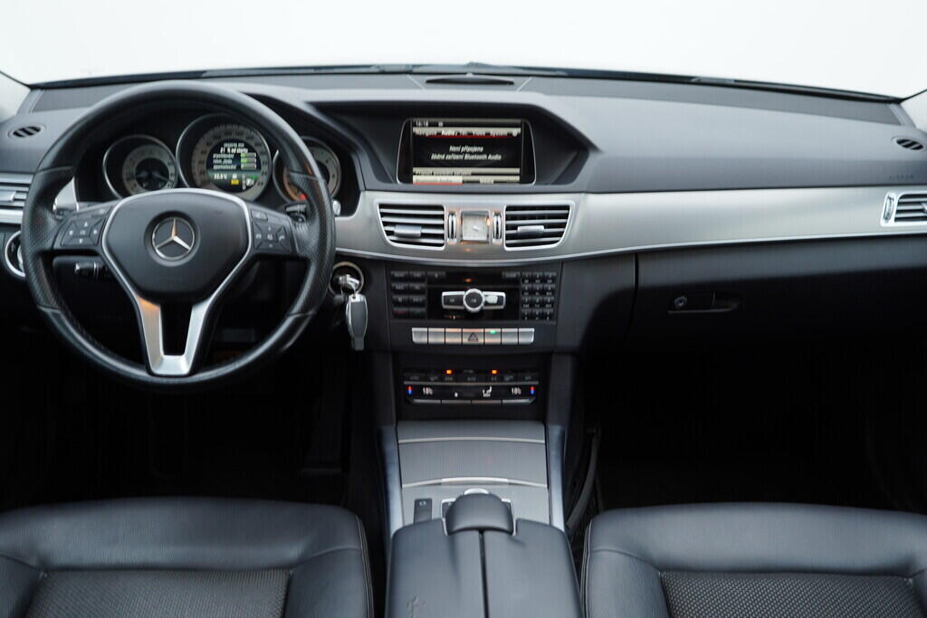 OV190V09119_26.webp_E350  3.0  185 kW automat