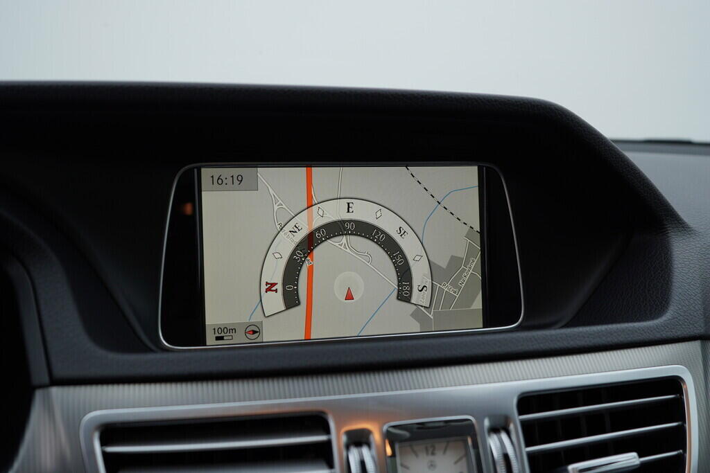 OV190V09119_30.webp_E350  3.0  185 kW automat