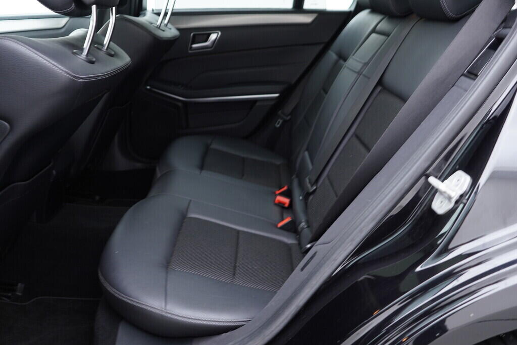 OV190V09119_37.webp_E350  3.0  185 kW automat