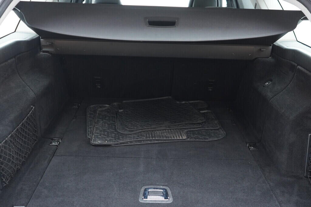 OV190V09119_39.webp_E350  3.0  185 kW automat