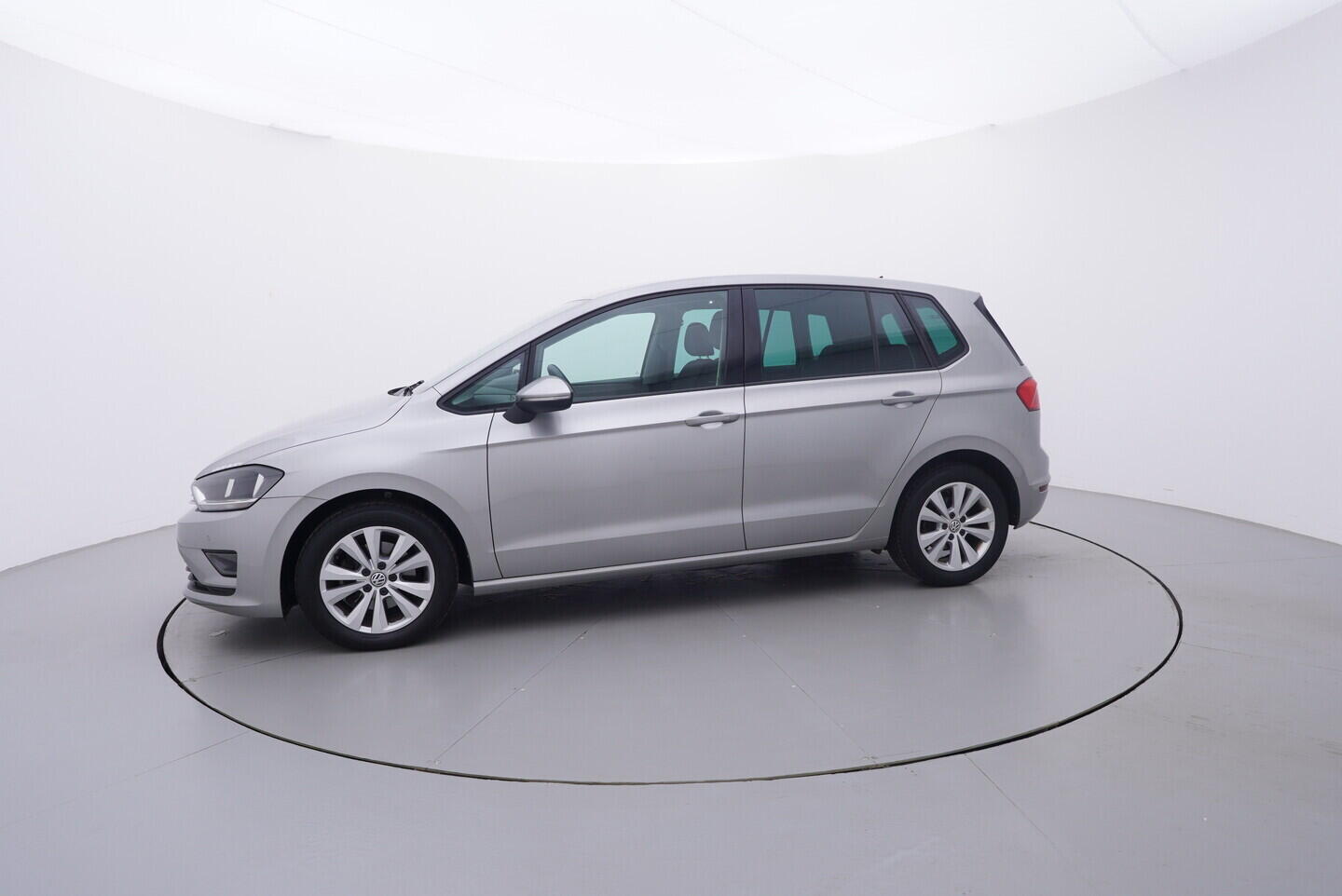 OV190V09121_15.webp_GOLF SPORTSVAN Comfortline Business 1.4 TSI 92 kW manuál