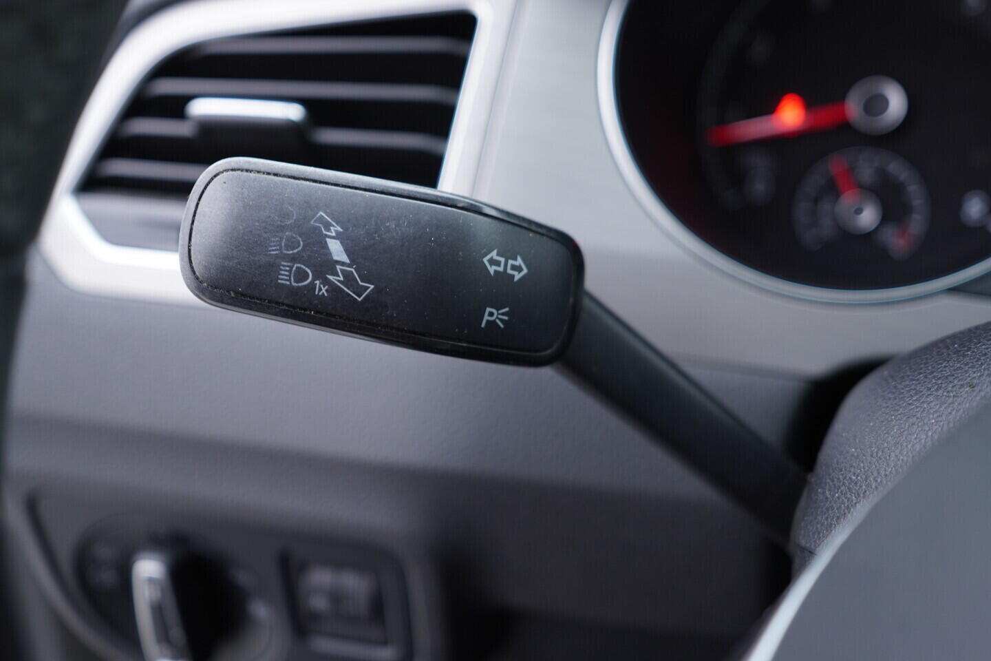 OV190V09121_23.webp_GOLF SPORTSVAN Comfortline Business 1.4 TSI 92 kW manuál