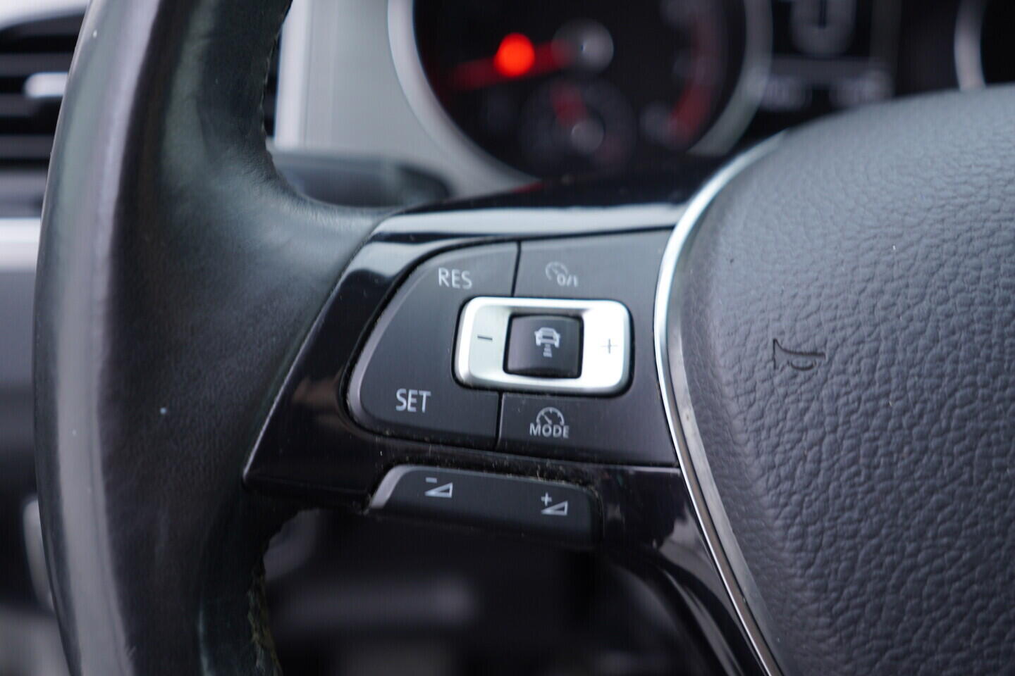 OV190V09121_25.webp_GOLF SPORTSVAN Comfortline Business 1.4 TSI 92 kW manuál