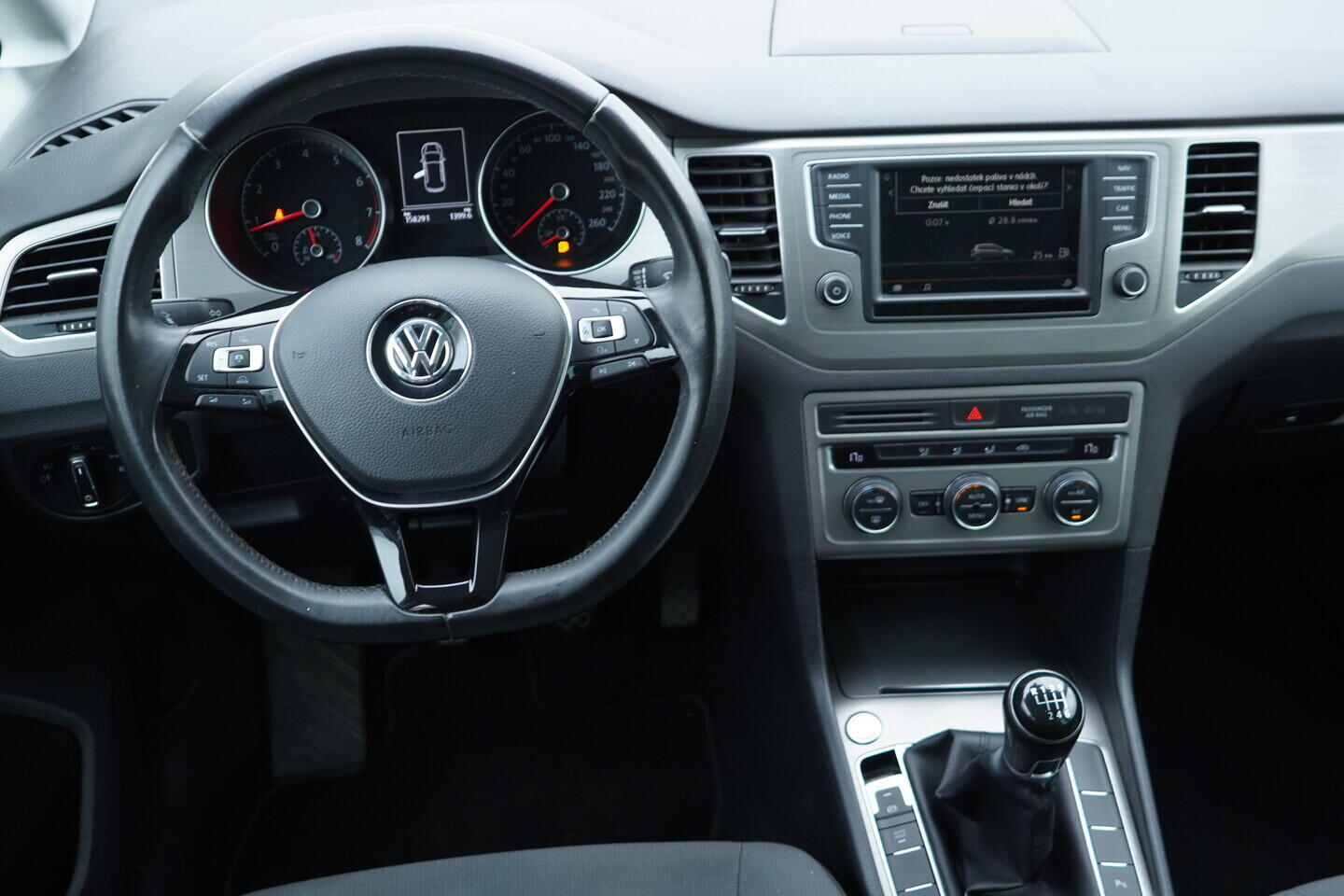 OV190V09121_27.webp_GOLF SPORTSVAN Comfortline Business 1.4 TSI 92 kW manuál