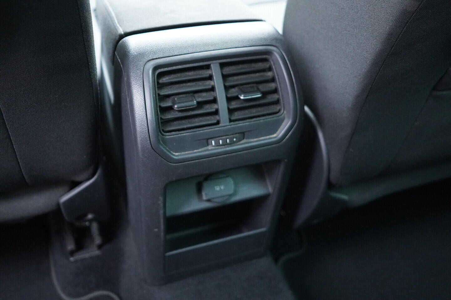 OV190V09121_37.webp_GOLF SPORTSVAN Comfortline Business 1.4 TSI 92 kW manuál