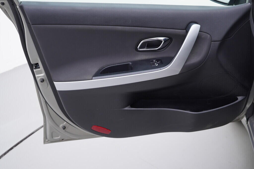 OV190V09122_19.webp_CEED Platinum Edition 1.0  88 kW manuál