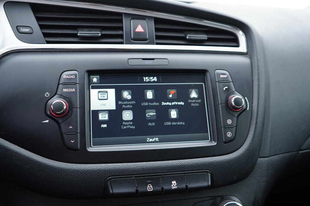 OV190V09122_30.webp_CEED Platinum Edition 1.0  88 kW manuál